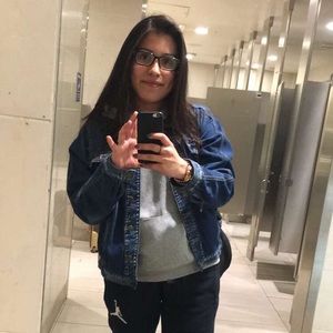 Meet your Posher, Vanessa